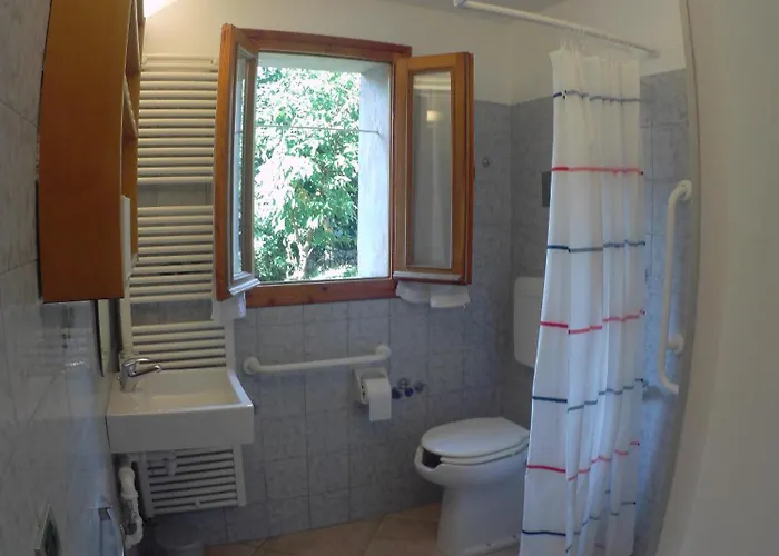 Rosales Bed & Breakfast 3*