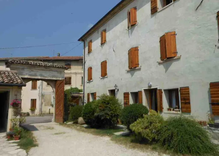 Bed & Breakfast Rosales 3*